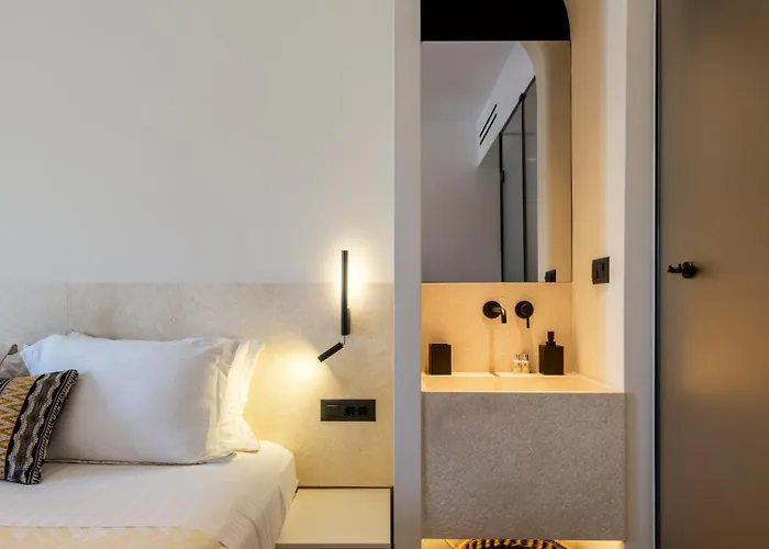 Yalos Sunset View Private Bed & Breakfast 4*