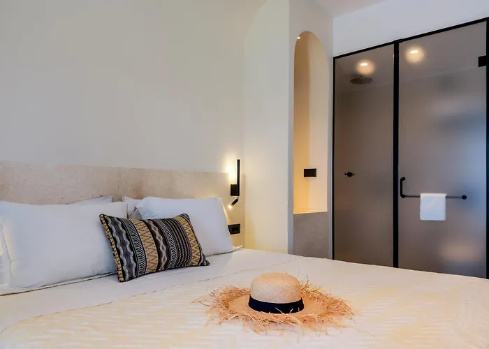 Yalos Sunset View Private