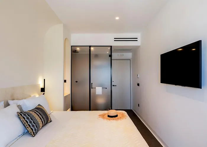 Yalos Sunset View Private