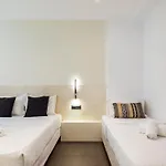 Yalos Sunset View Private לינה וארוחת בוקר 4*