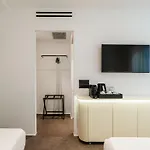 לינה וארוחת בוקר Yalos Sunset View Private 4*