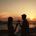 Yalos Sunset View Private לינה וארוחת בוקר