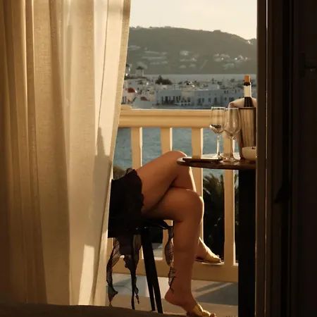 Yalos Sunset View Private Bed & Breakfast